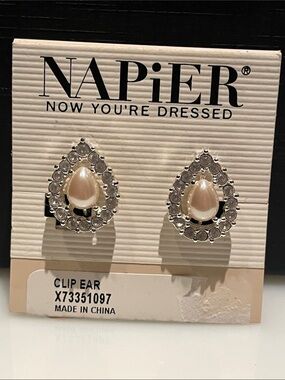 Vintage Napier Silver-Tone Teardrop Clip-On Screw Earrings with Pearl BNWT